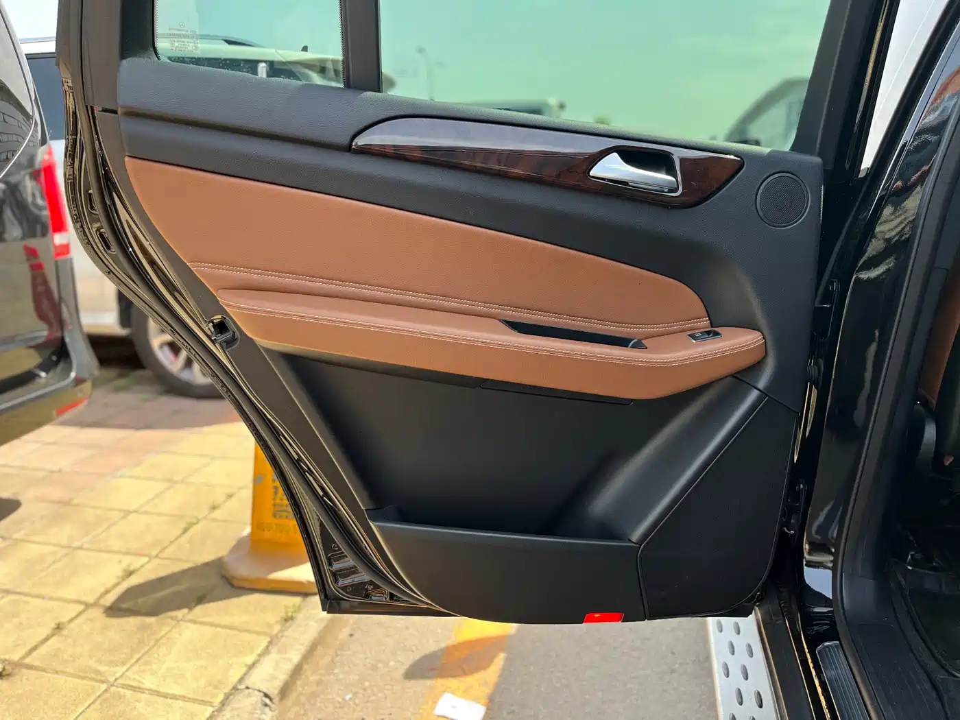 Mercedes-Benz GLS 2018 Facelift GLS 400 4MATIC Luxury фото 15