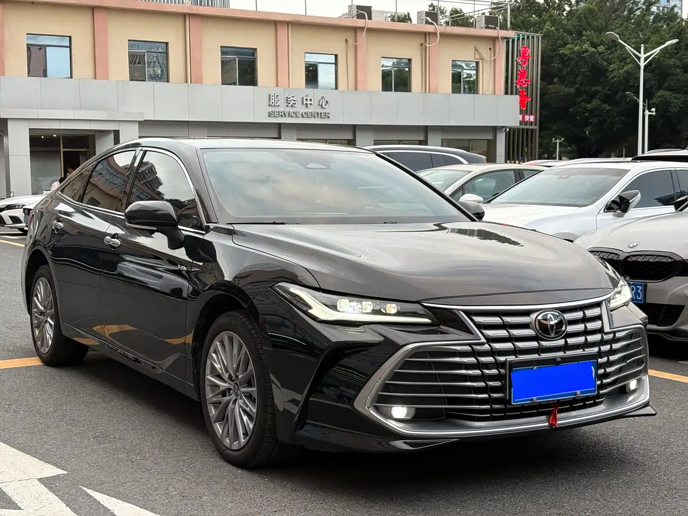 Toyota Avalon фото 3