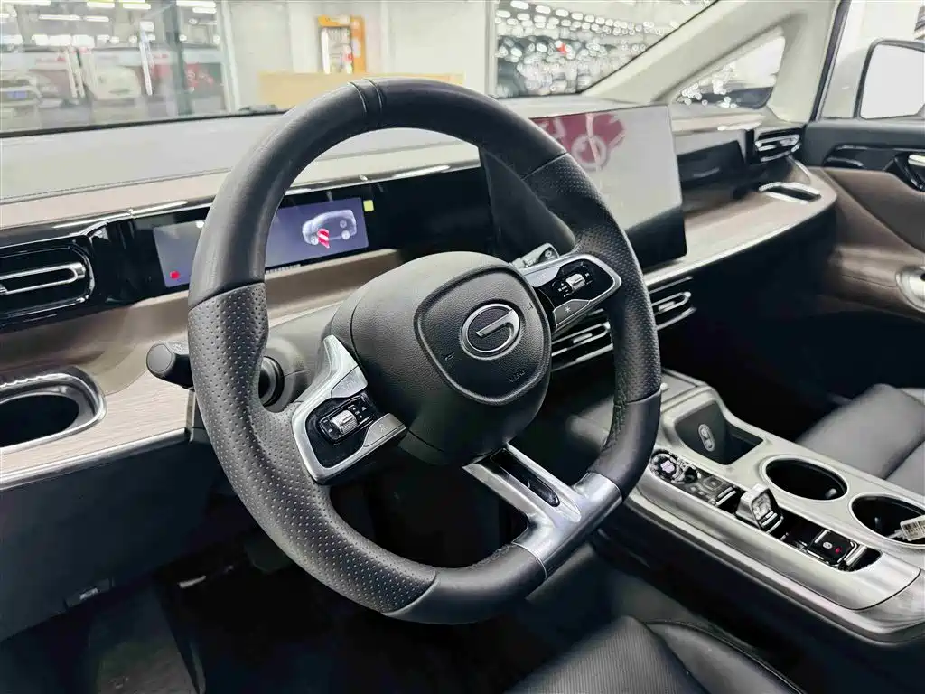 GAC TRUMPCHI E8