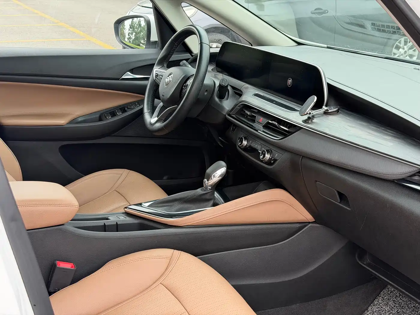 Фото 13 - Buick GL6