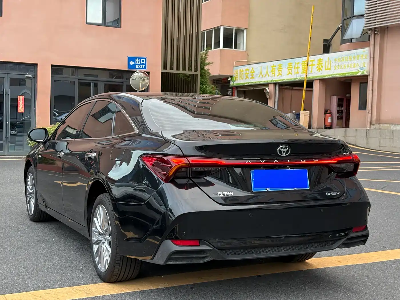 Toyota Avalon фото 6
