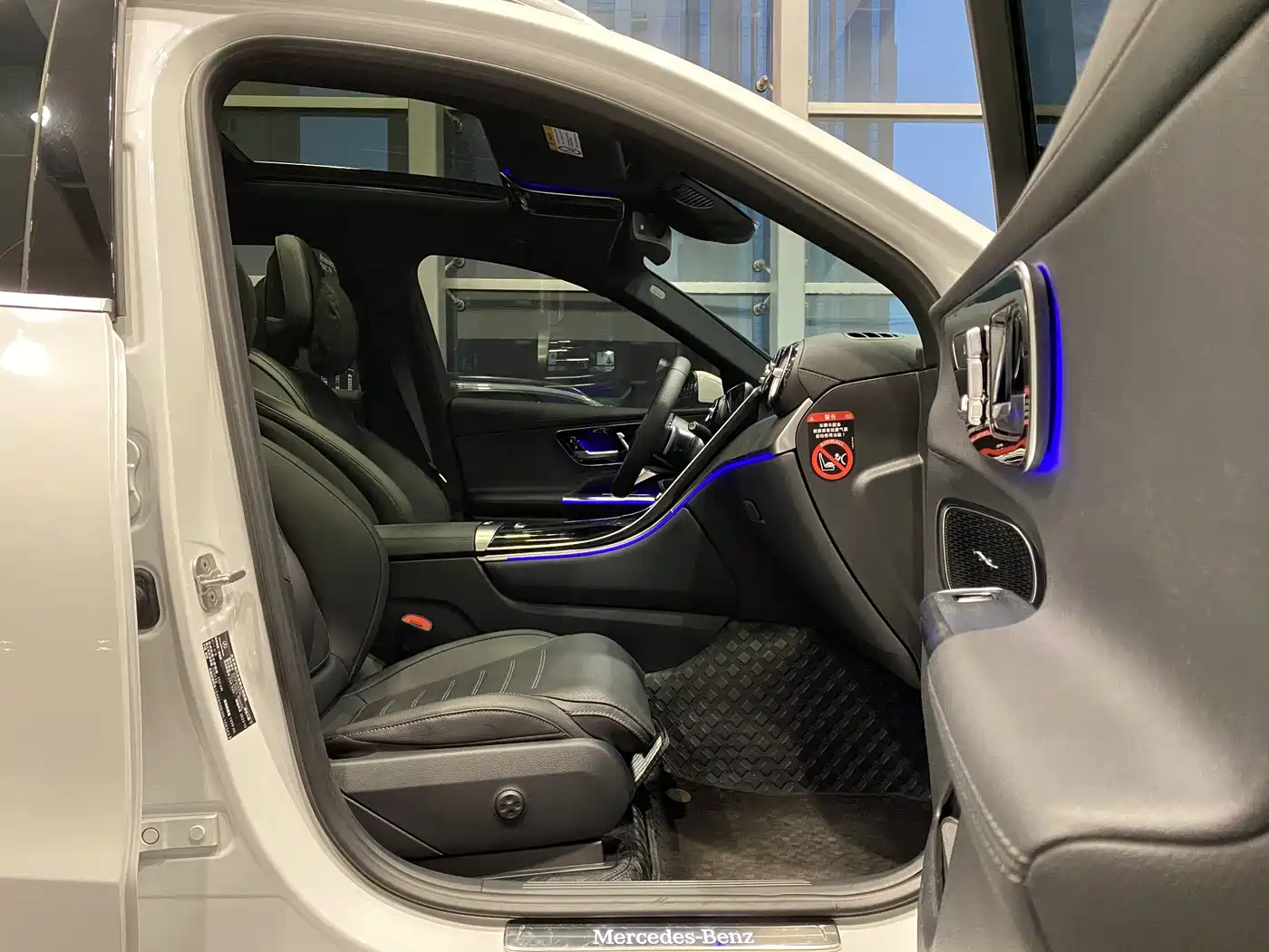Mercedes-Benz GLC 2024 GLC 260 L 4MATIC Luxury 5-seater фото 13