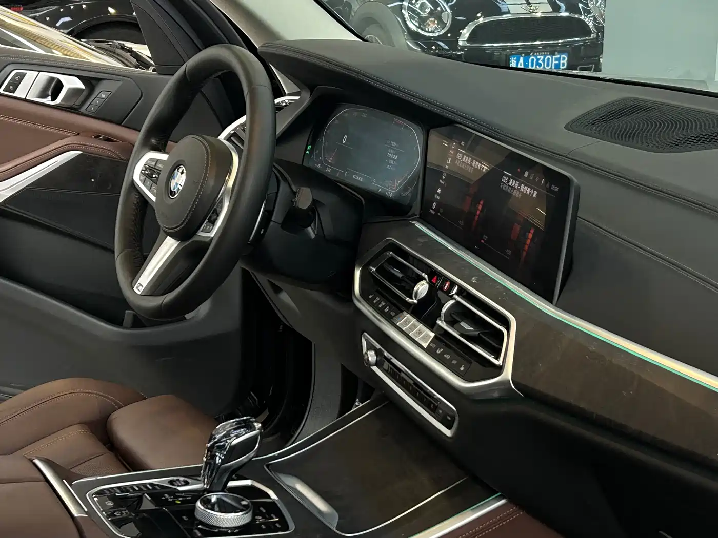 BMW X5 (Import) 2020 xDrive30i M Sport Package фото 13