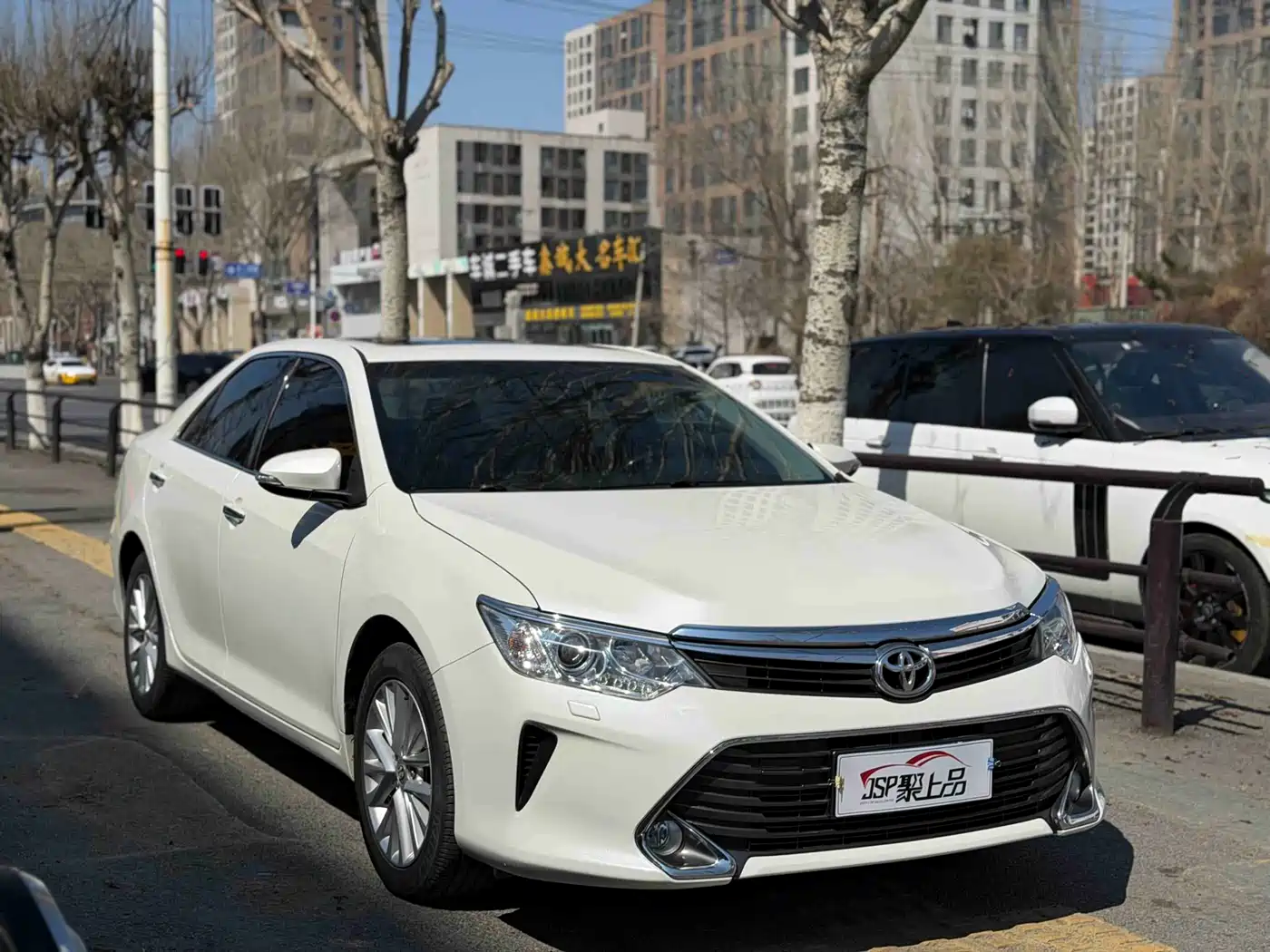 Toyota Camry 2016 2.5G 10th Anniversary Luxury Navigation Edition фото 3
