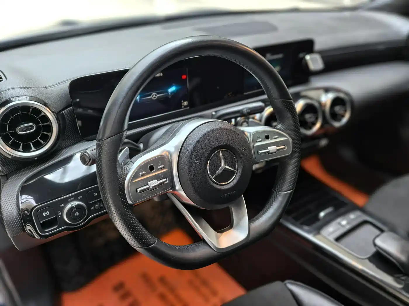 Mercedes-Benz A-Class 2019 A 180 L Sport Sedan фото 8