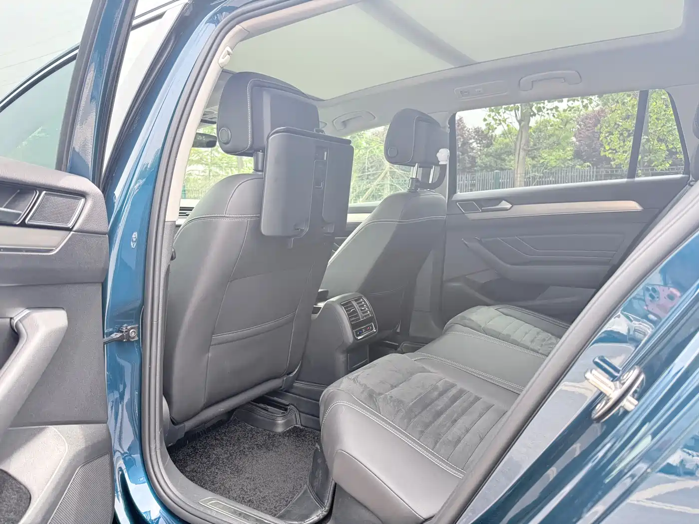 Volkswagen Weilan 2021 2.0T Smooth Ride Edition фото 8