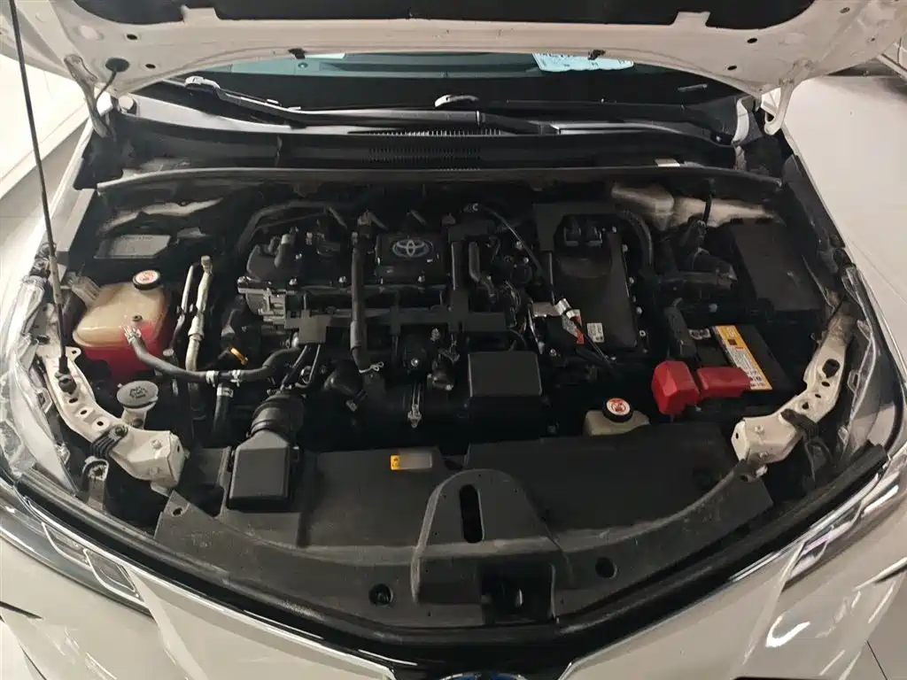 Toyota Corolla 2021 Hybrid 1.8L E-CVT Elite Edition фото 20