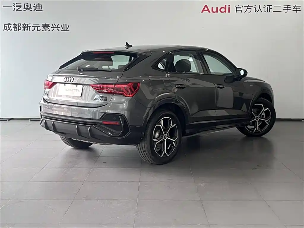AUDI Q3 SPORTBACK