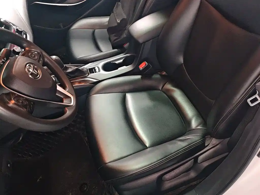 Toyota Corolla 2021 Hybrid 1.8L E-CVT Elite Edition фото 15