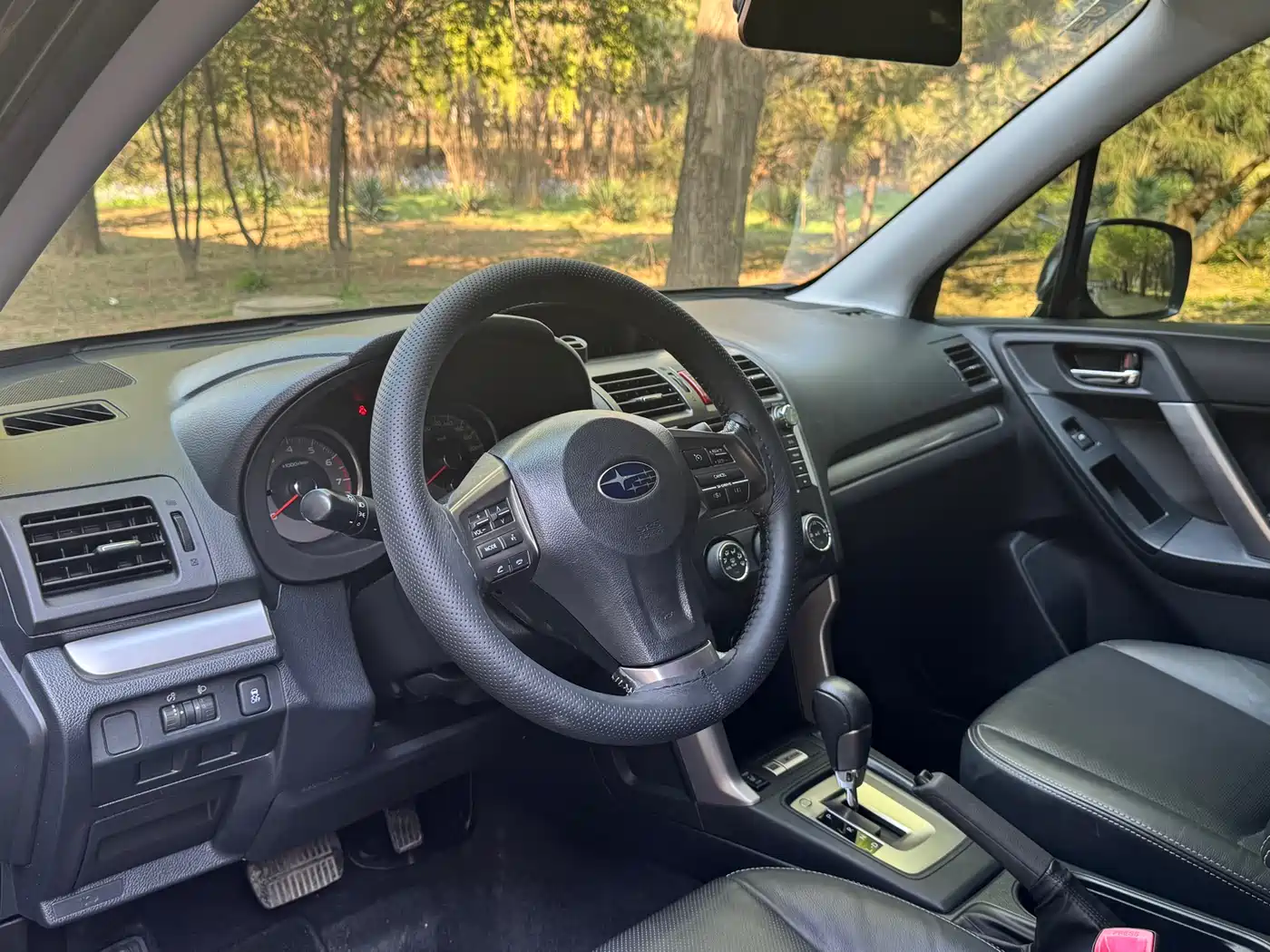 Subaru Forester 2014 2.5i Automatic Elite Edition фото 15