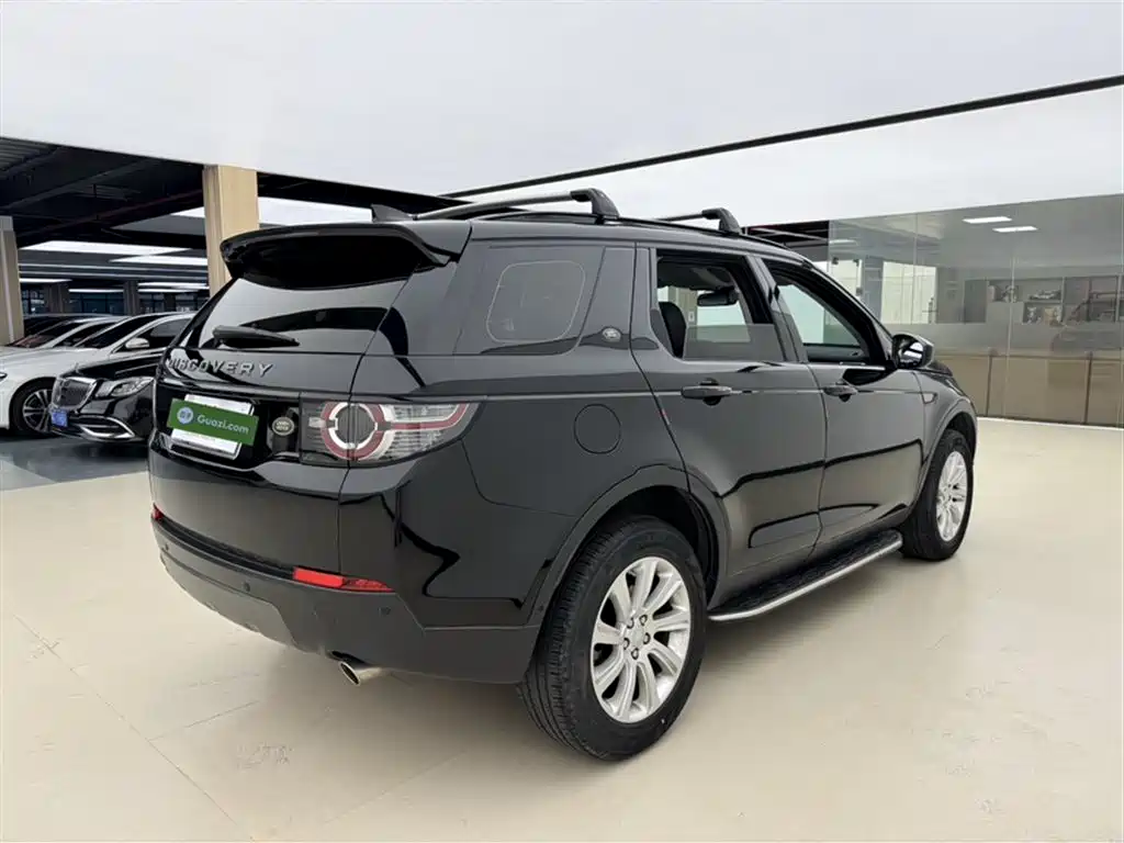 Land Rover Discovery Sport 2019 240PS SE Edition China VI фото 9