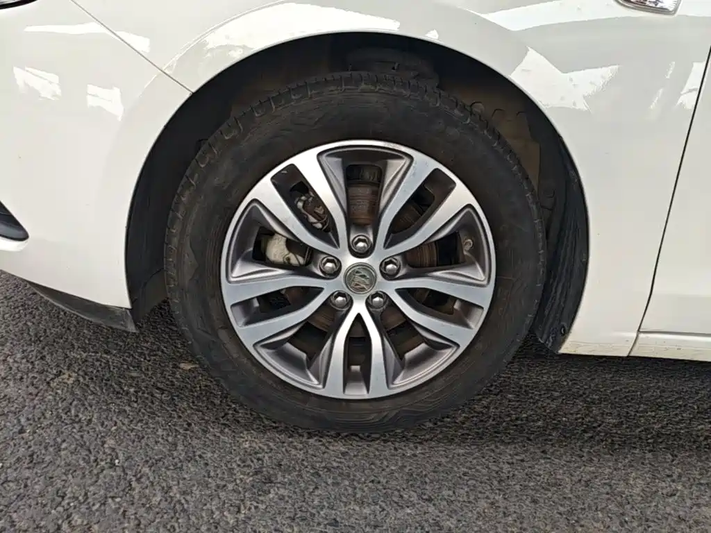 Фото 23 - Buick Excelle