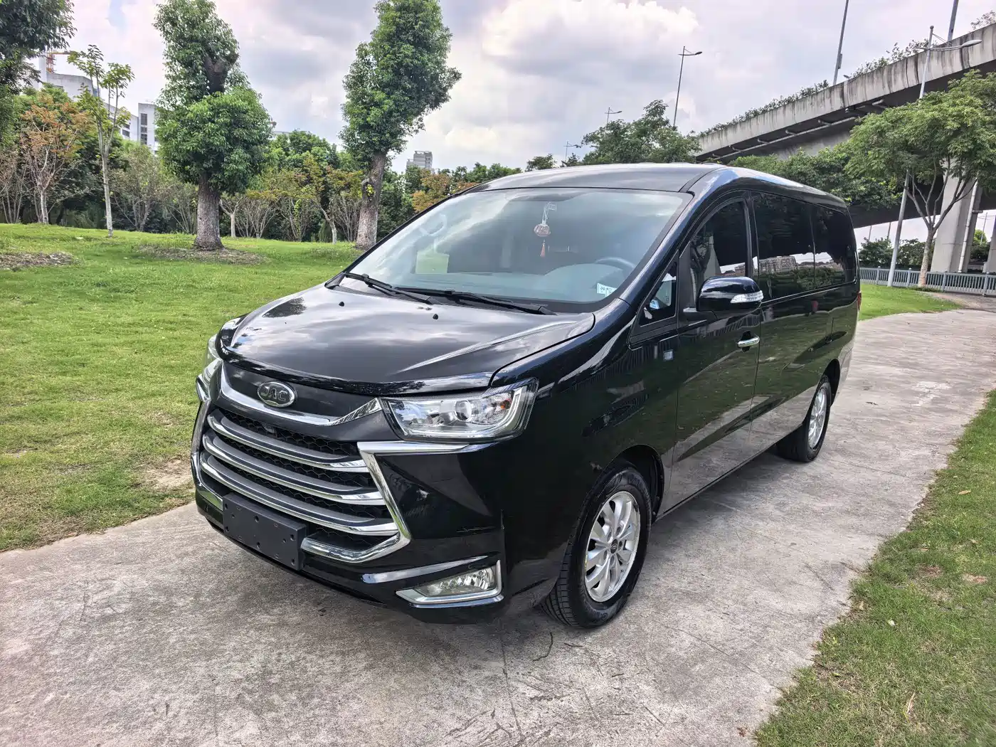 JAC Refine M4 2022 2021 2.0L Manual Business Travel Edition