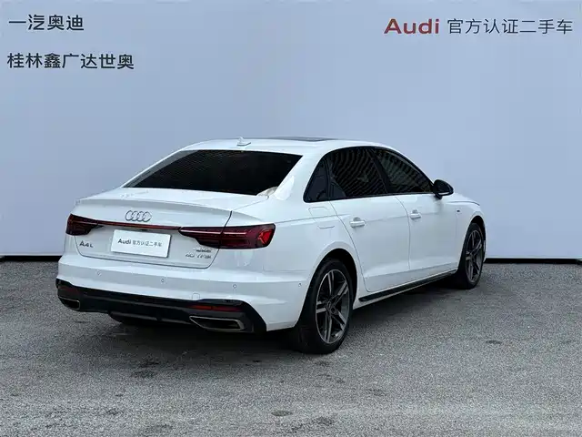 Audi A4L 2022 40 TFSI Luxury Dynamic — фото 4