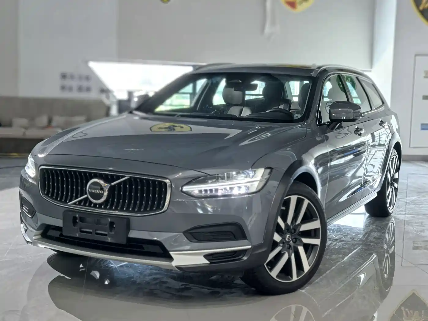 Volvo V90 2022 2022 Cross Country B5 AWD Momentum