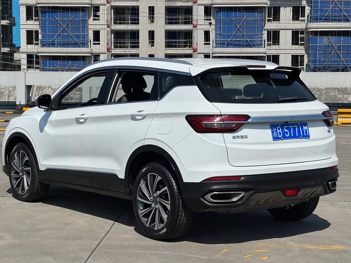 Фото 6 - Geely Coolray