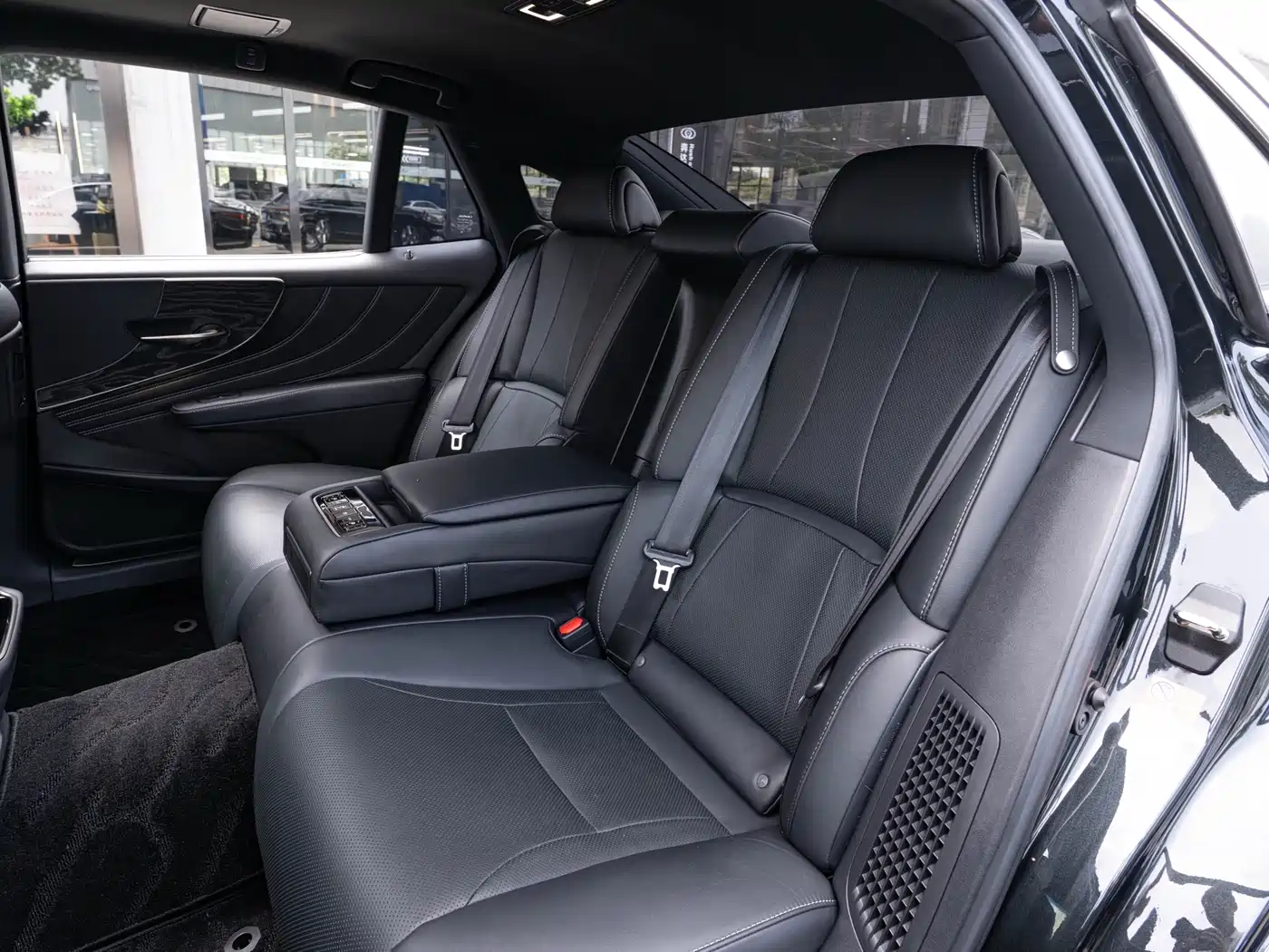 Lexus LS 2022 2021 500h Excellence Edition