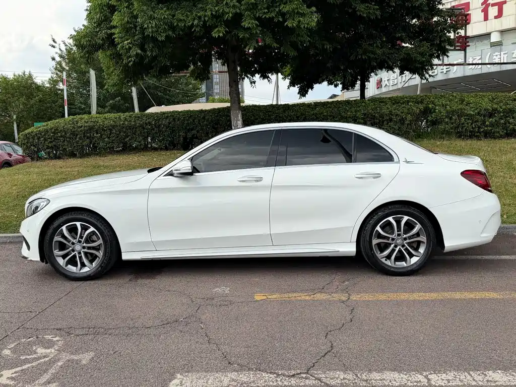 Mercedes-Benz C-Class 2015 2015 Facelift C 200 L Sport