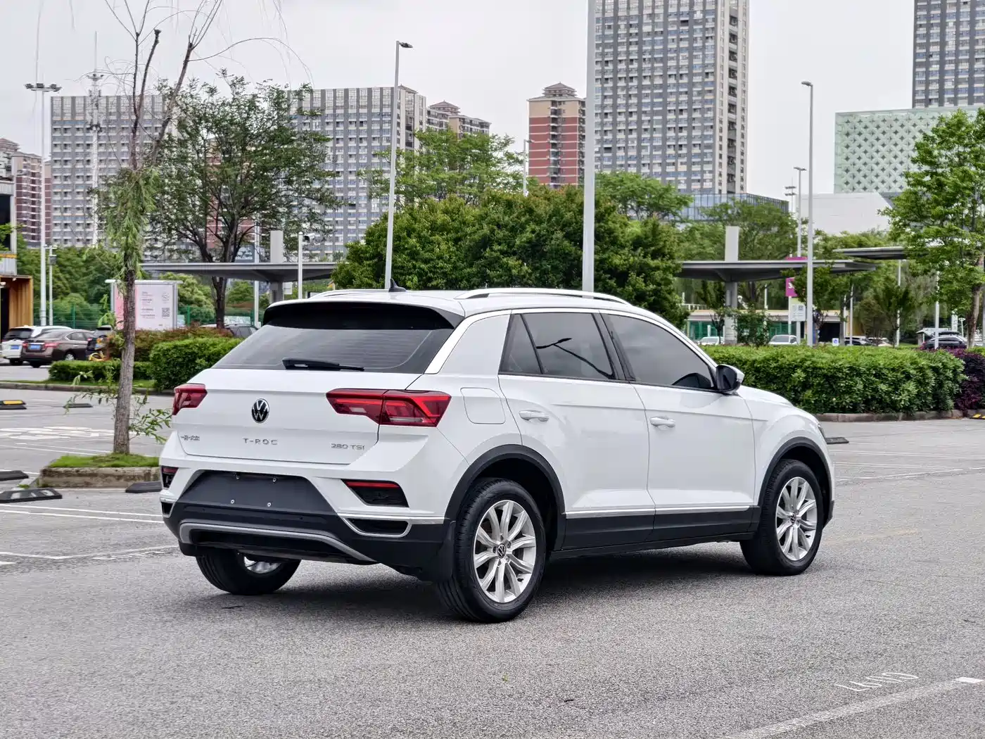 Volkswagen T-ROC 2022 280TSI DSG 2WD Elite PLUS фото 4