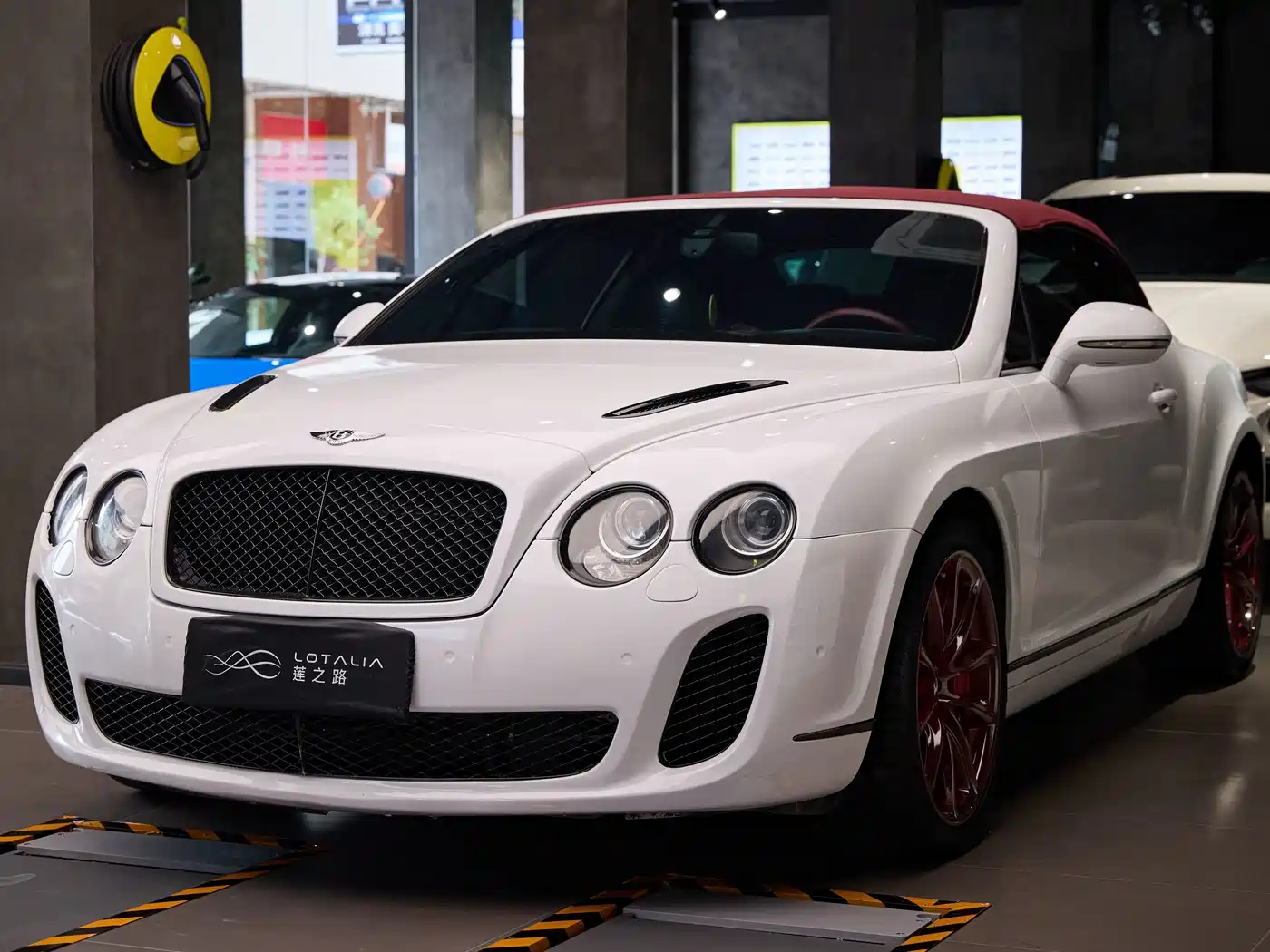 Bentley Continental 2010 2010 Supersports 6.0 Convertible