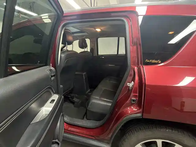 Фото 11 - Jeep Compass (Import)