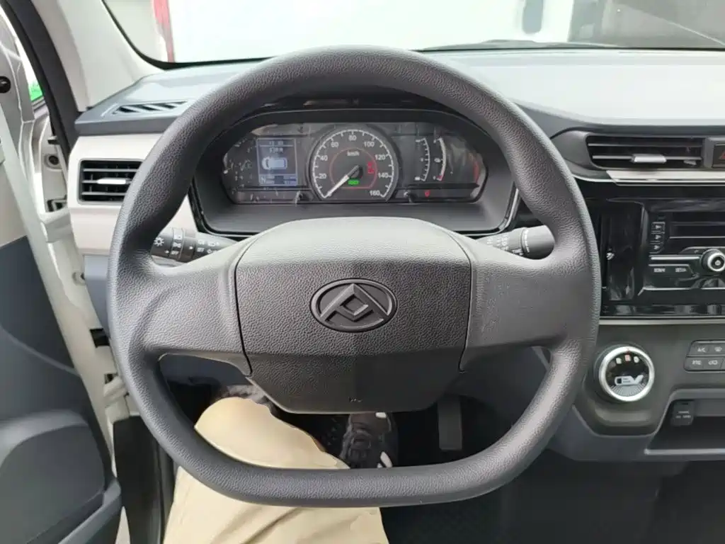 Фото 7 - Maxus Maxus EV30