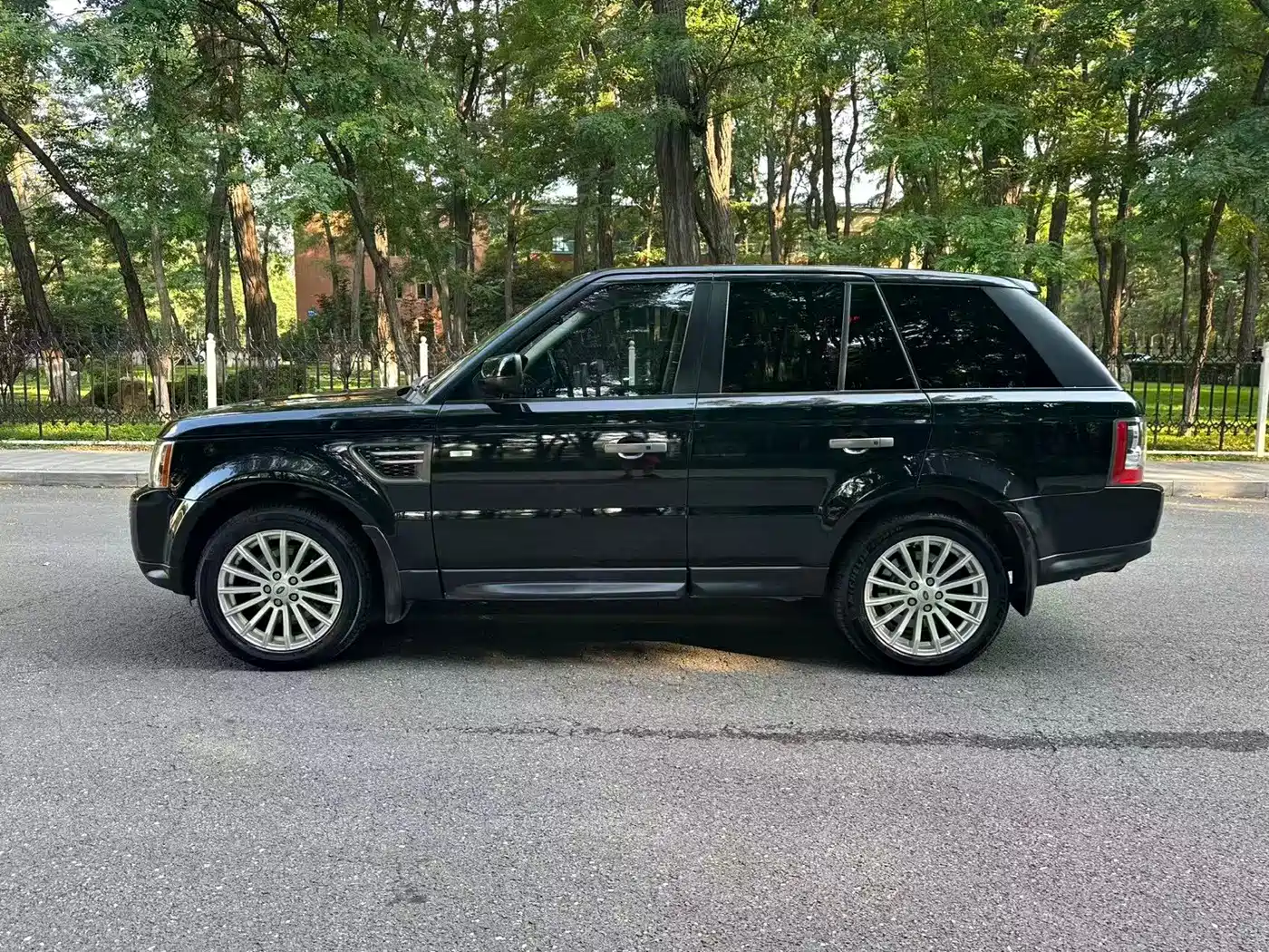 Land Rover Range Rover Sport 2011 2011 5.0 NA V8 HSE