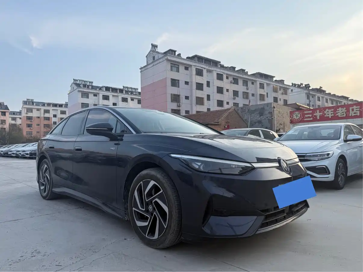 VOLKSWAGEN ID.7 VIZZION