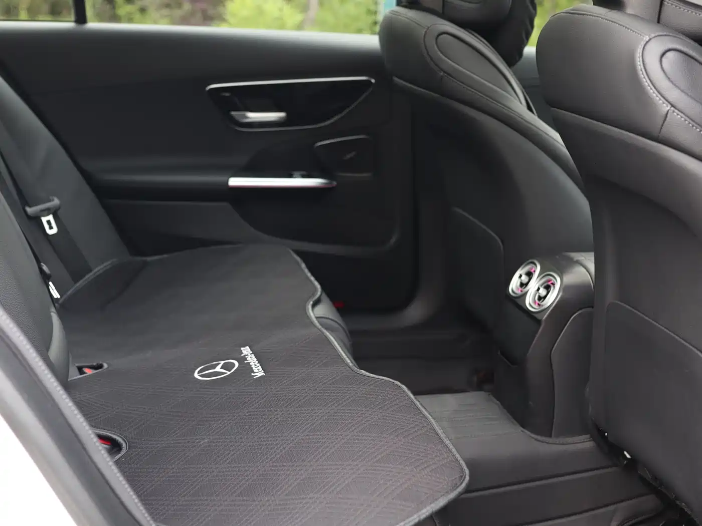 Mercedes-Benz C-Class 2024 C 260 L Sport фото 36