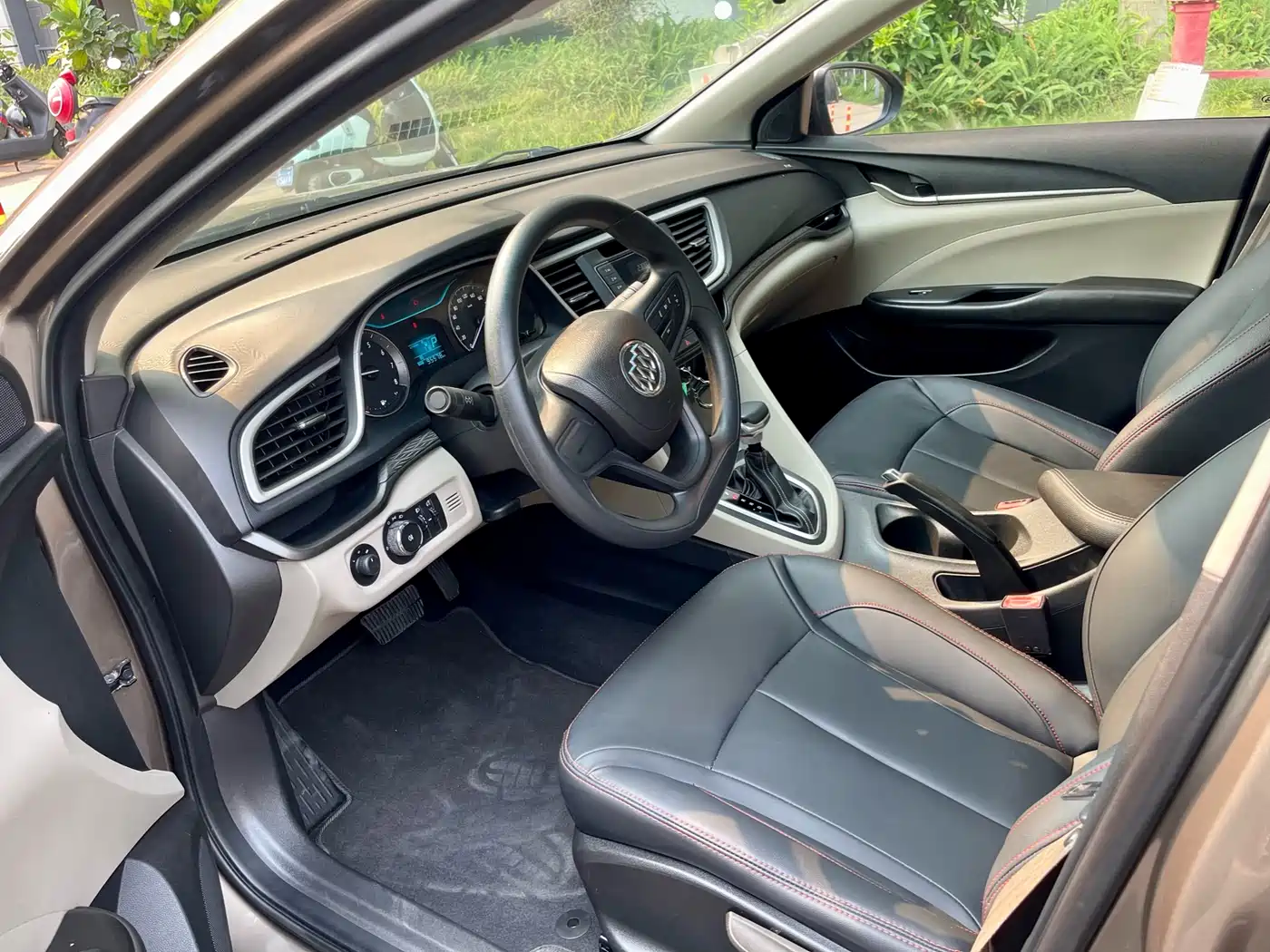 Buick Excelle 2015 15N Automatic Progressive фото 4