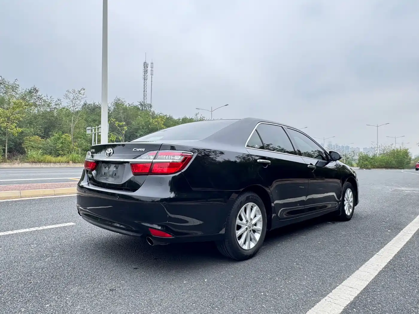 Toyota Camry 2015 2.0E Elite Edition фото 9