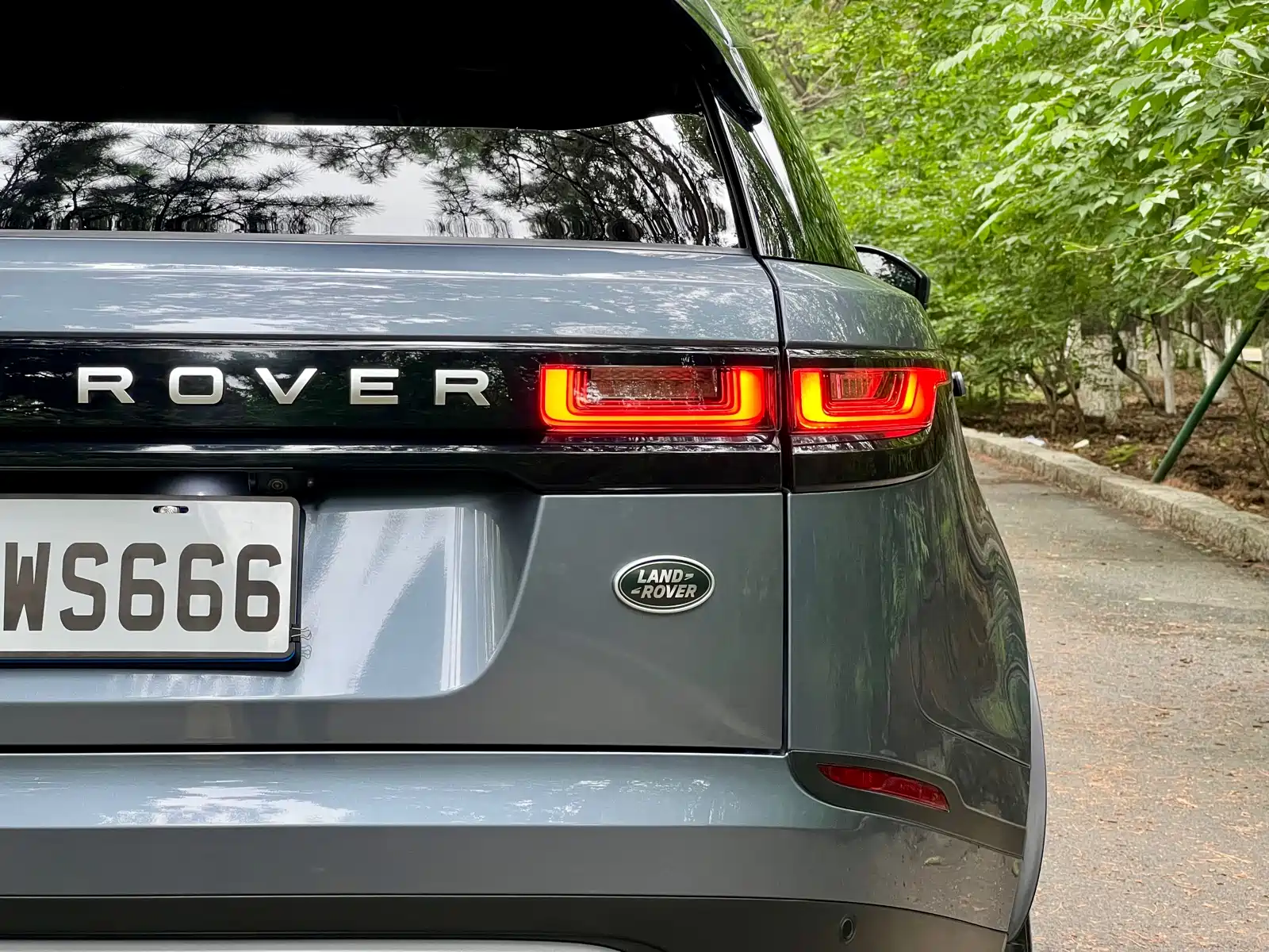 Фото 12 - Land Rover Range Rover Velar