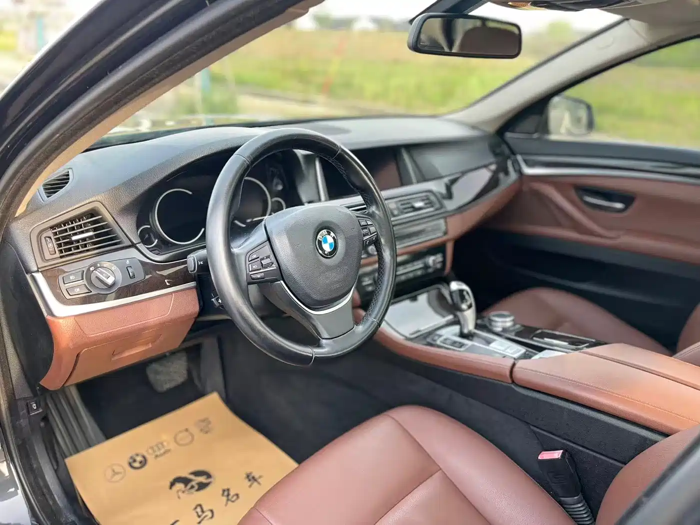 BMW 5 Series 2014 528Li Leading Edition фото 13