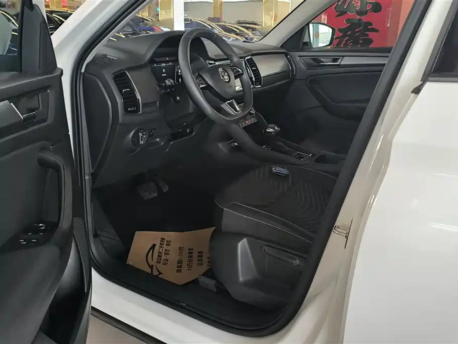 Škoda Kodiaq 2020 TSI330 5-Seater 2WD Comfort Edition фото 9