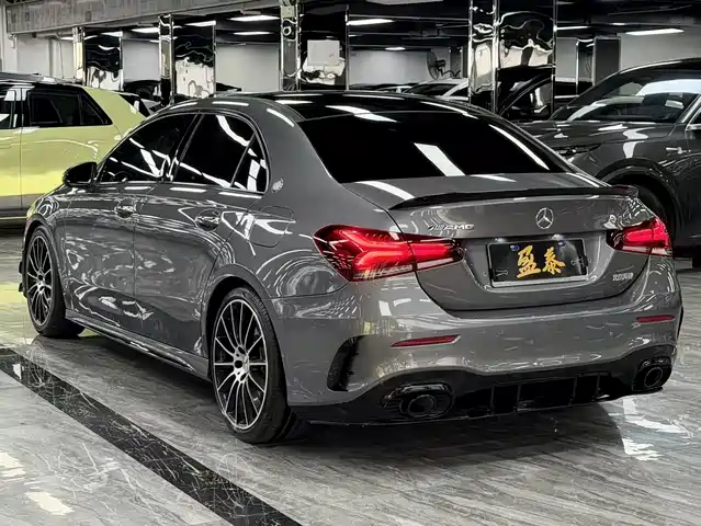 Mercedes-Benz A-Class AMG 2023 Model Year AMG A 35 L 4MATIC — фото 5