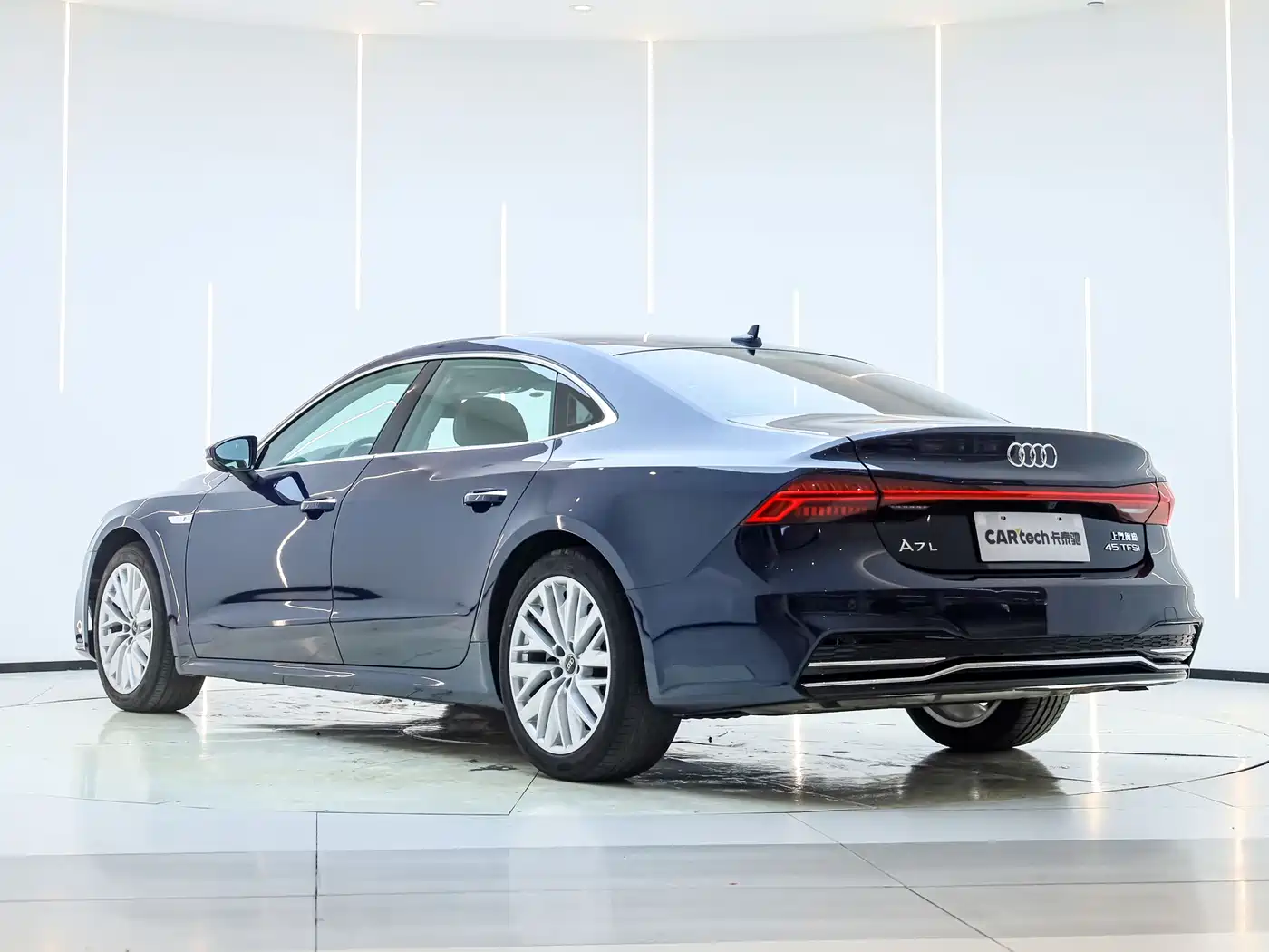 Audi A7L 2024 45TFSI S-line Dream Edition Crystal Package фото 5