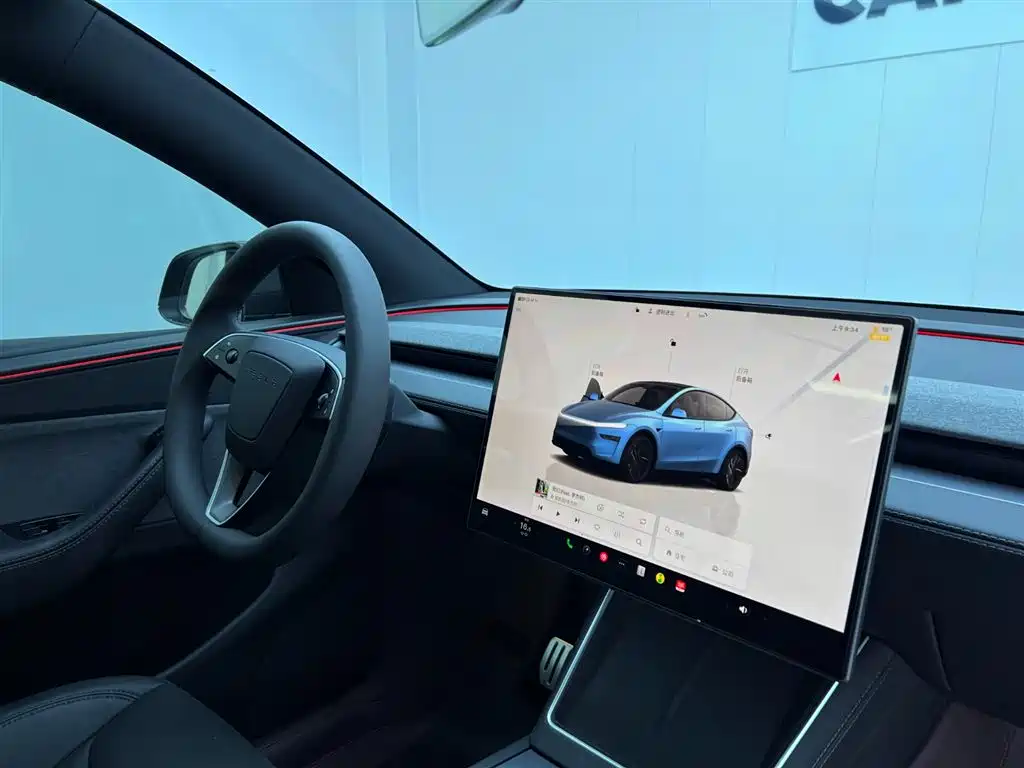 TESLA MODEL Y