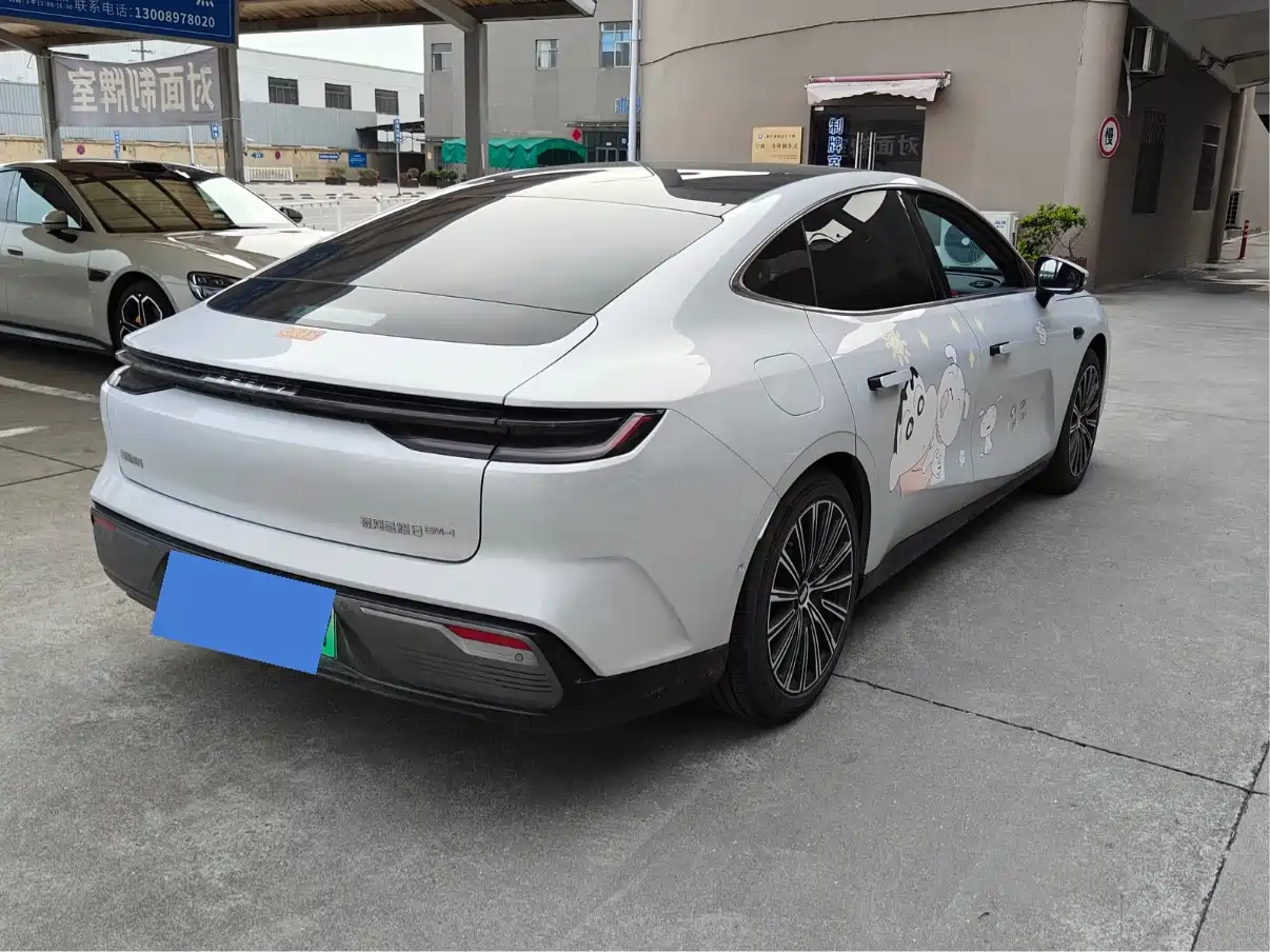 GEELY GALAXY GALAXY SPARKLE 8