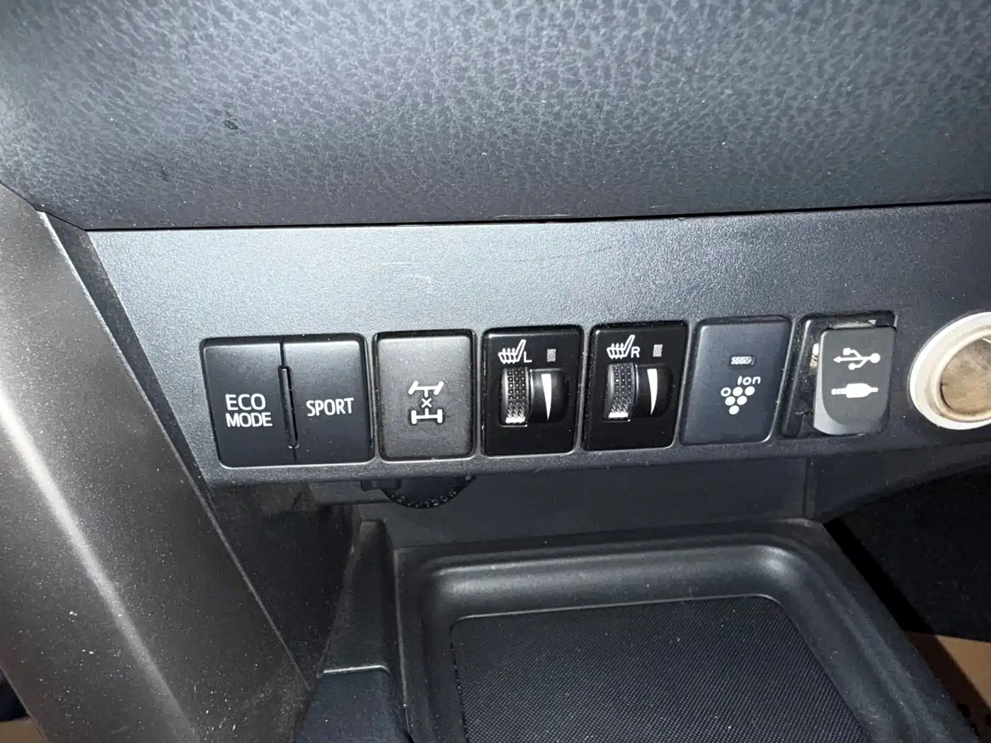 Toyota RAV4 Rongfang 2013 2.5L Auto 4WD Luxury фото 19