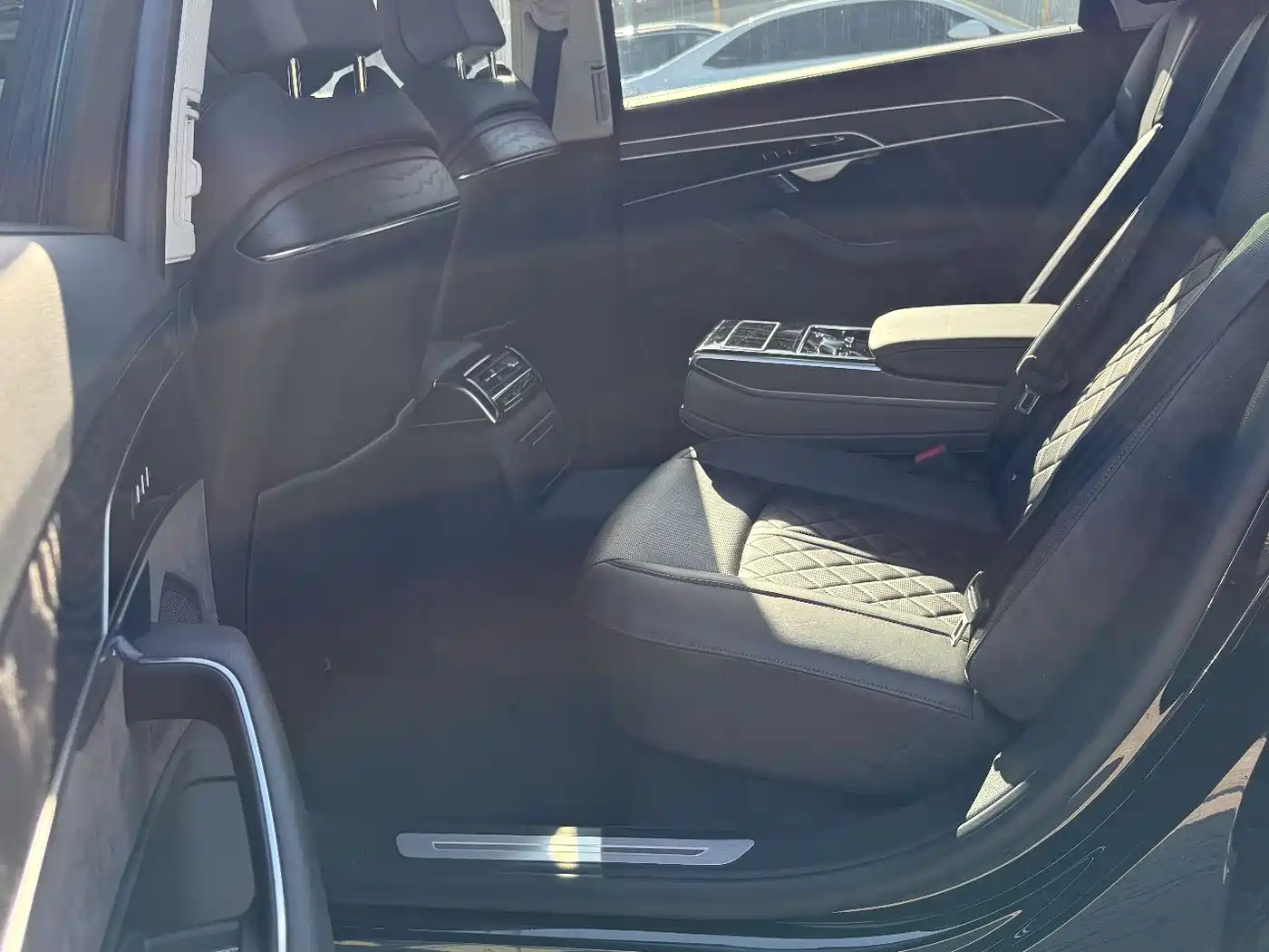 Audi A8 2021 A8L 50 TFSI quattro Comfort фото 9