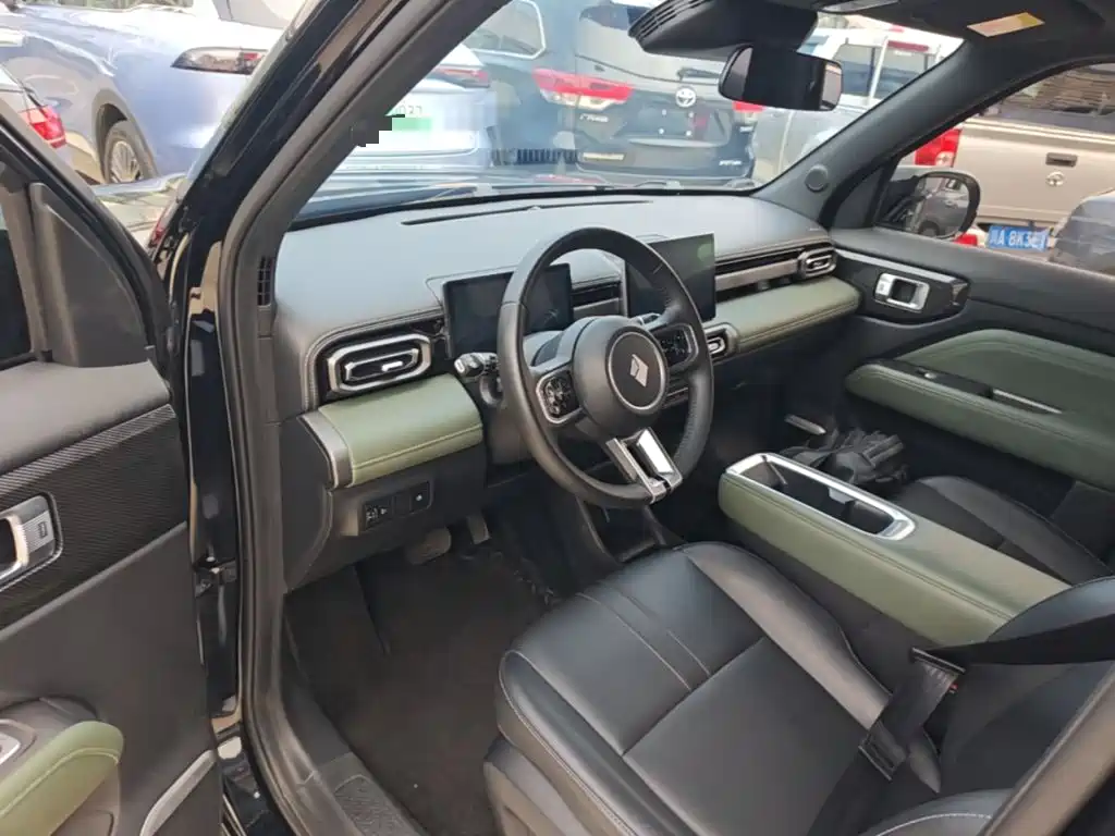 Baojun Yueye Plus 2024 2024 Smart Premium 4-Seater