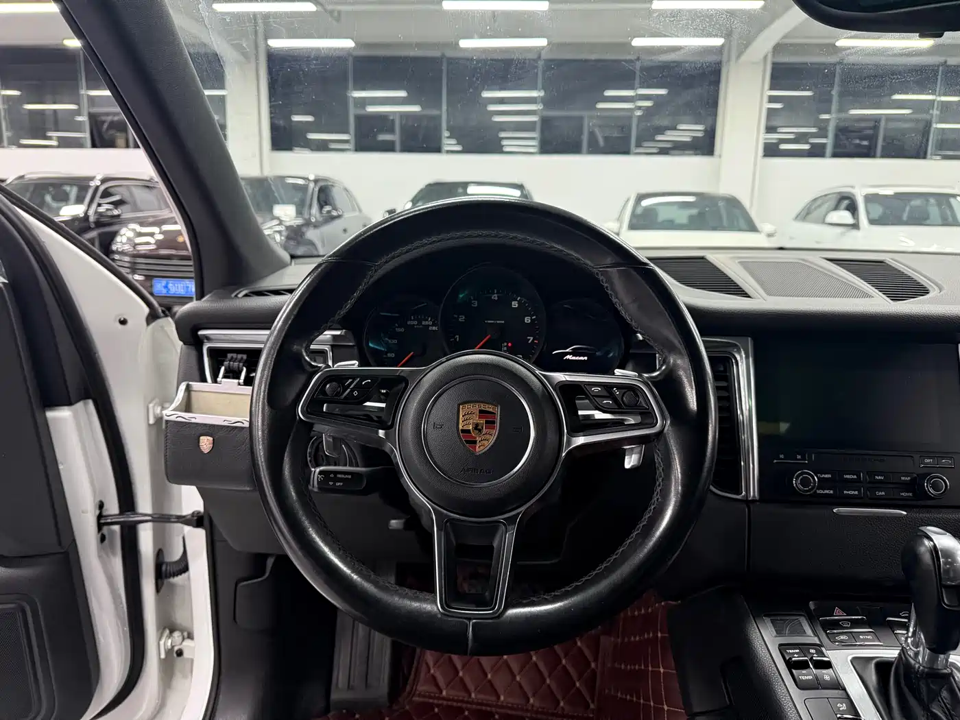 Porsche Macan 2017 Macan 2.0T фото 10