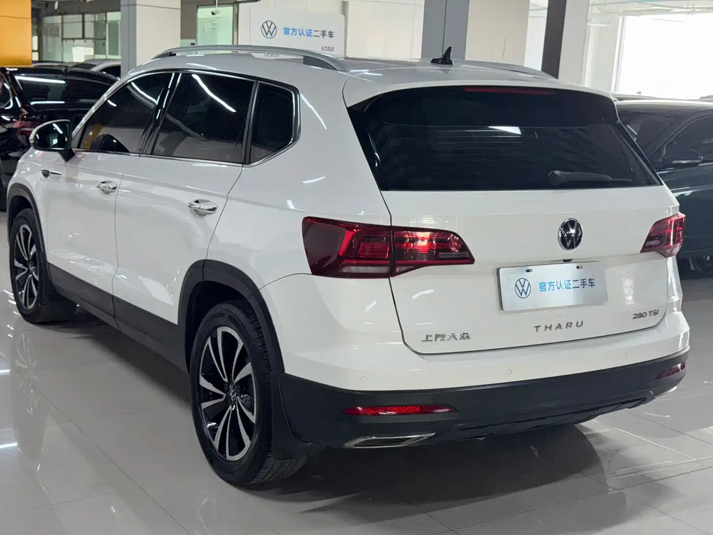 Volkswagen Tharu 2022 280TSI FWD Luxury Edition фото 8