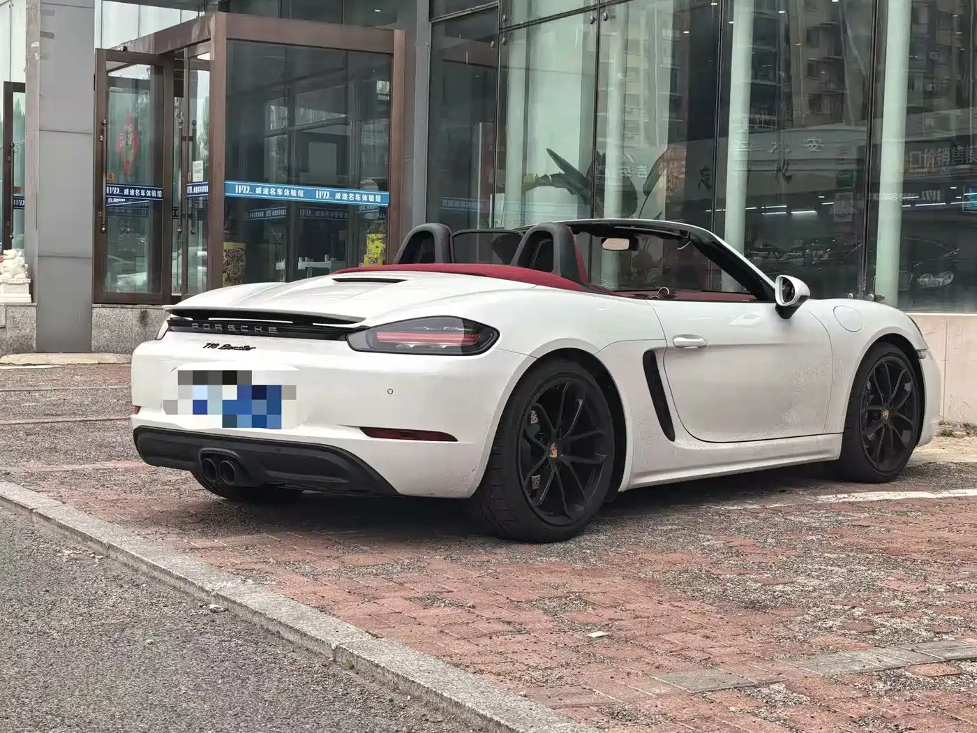 PORSCHE 718