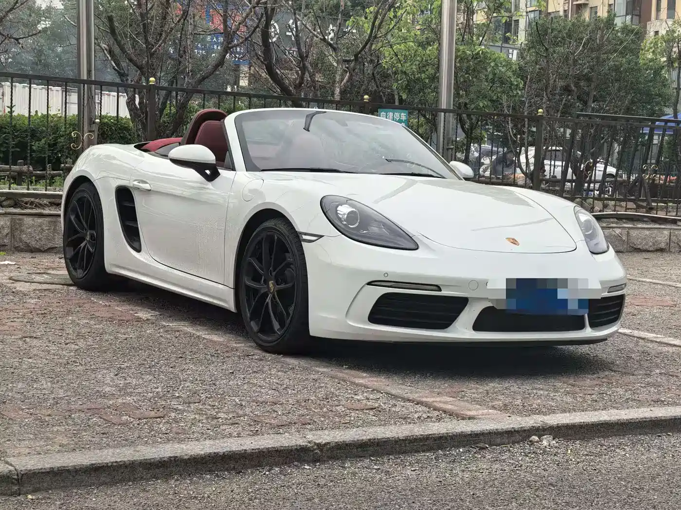PORSCHE 718