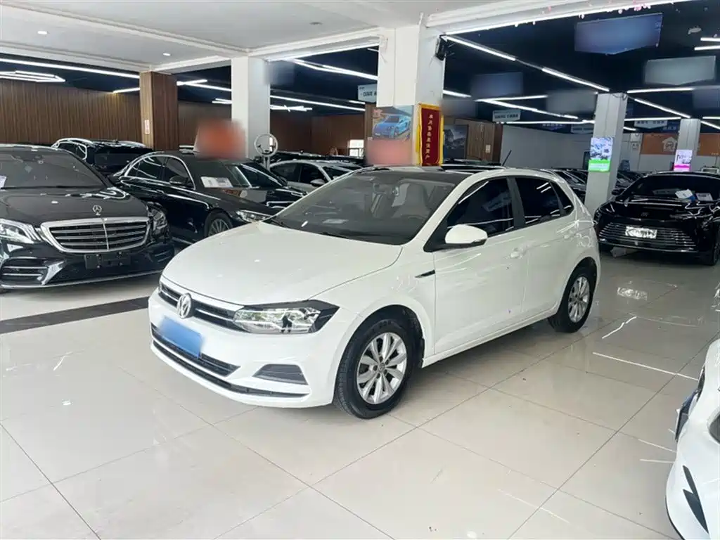 Volkswagen Polo 2019 Plus 1.5L Automatic Colorful Tech Edition фото 3