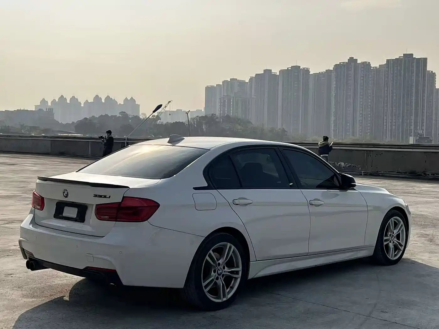 Photo 9 - BMW 3 Series