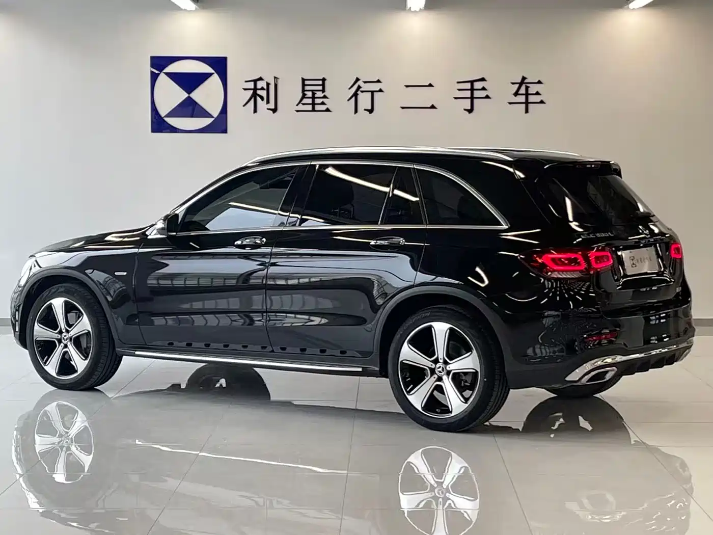 Mercedes-Benz GLC 2022 GLC 300 L 4MATIC Dynamic Collector's Edition фото 9