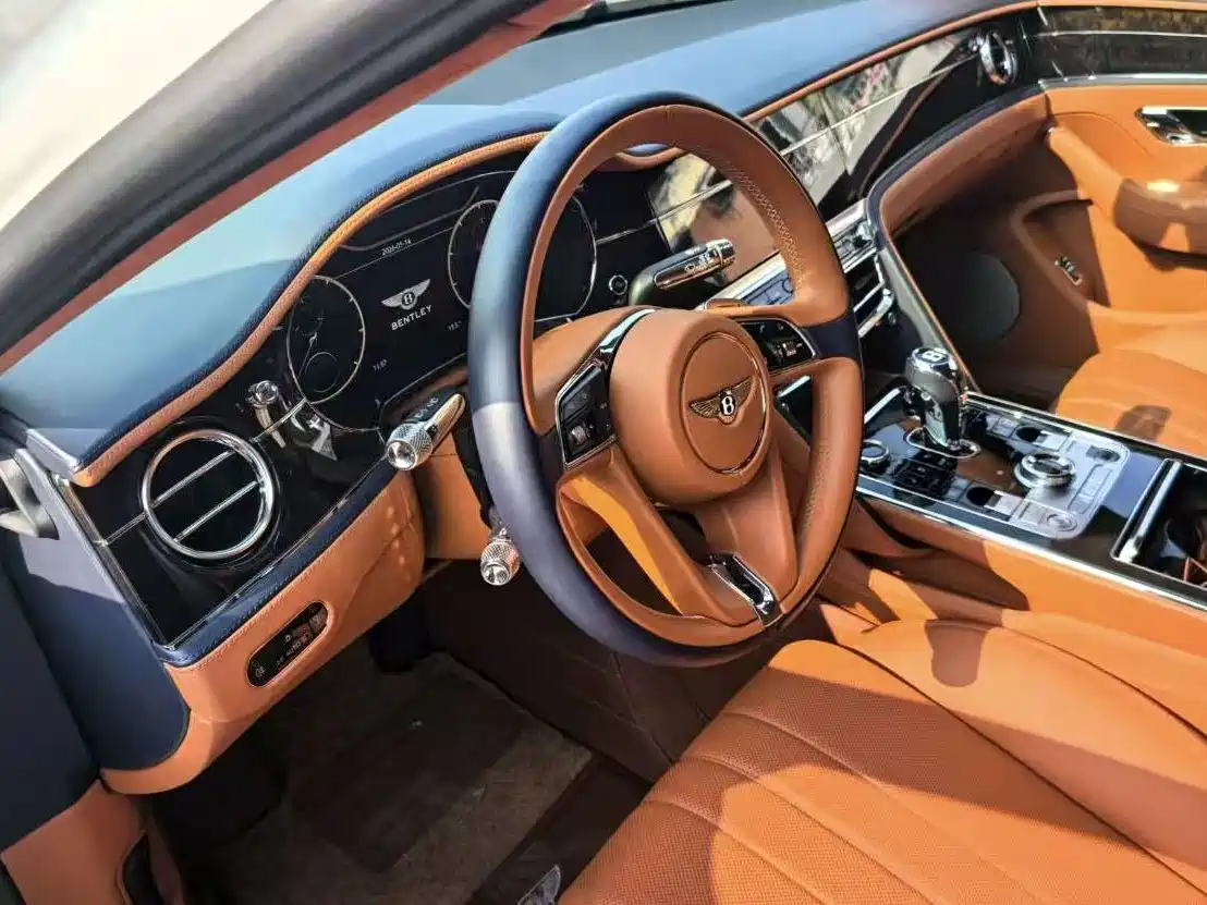 Bentley Flying Spur 2020 6.0T W12 Standard Edition фото 4