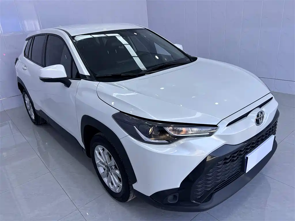 Toyota Frontlander 2023 2.0L CVT Elite Edition фото 6